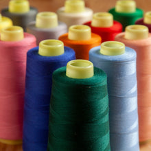 Cargar imagen en el visor de la galería, Hilo algodón - 3000 yardas