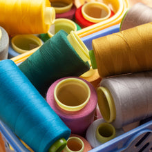 Cargar imagen en el visor de la galería, Hilo algodón - 3000 yardas