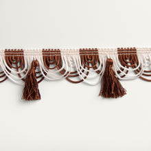 Cargar imagen en el visor de la galería, Adorno (galloon) diseño aro con borla 31mm