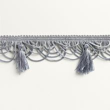 Cargar imagen en el visor de la galería, Adorno (galloon) diseño aro con borla 31mm