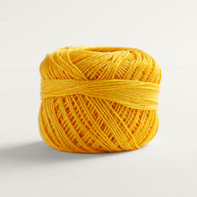 Cargar imagen en el visor de la galería, Hilo para bordar - ovillo